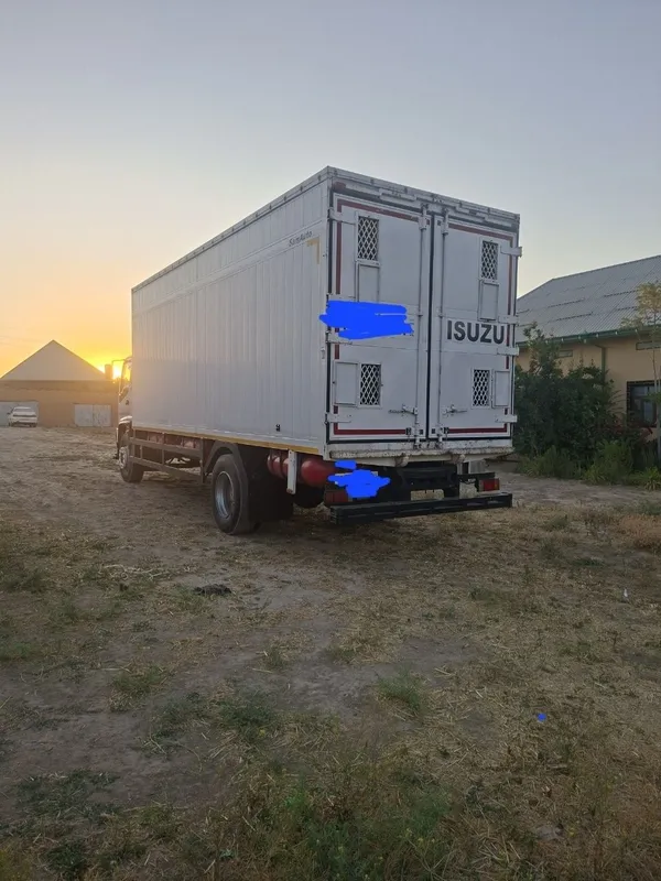 Katta Isuzu sotiladi 5