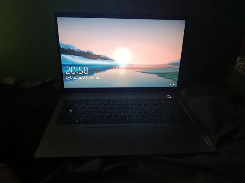 Sotiladi narhi 300$ yana otib beriladi lenovo intel core i3 11-avlod o