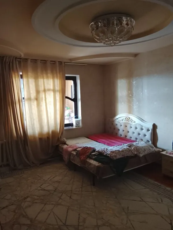 Qizlaga ijaraga xona beraman,Uy egasi bilan turiladi