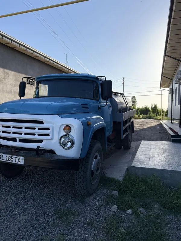 Вадавоз зил 130 сотилади