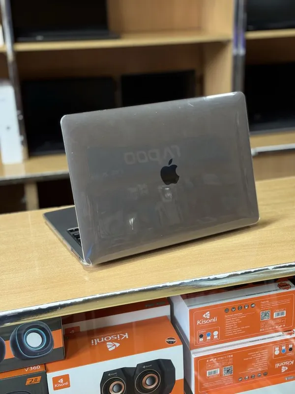 Macbook Pro 2020 M1 8/256 Ideal xolatda — фото 2