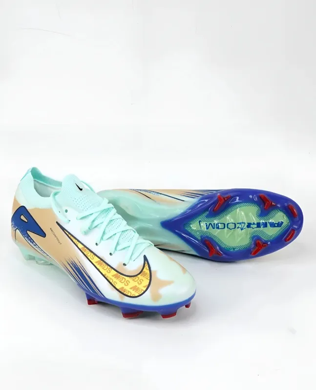 Бутсы NIKE 1 Бутсы NIKE 1