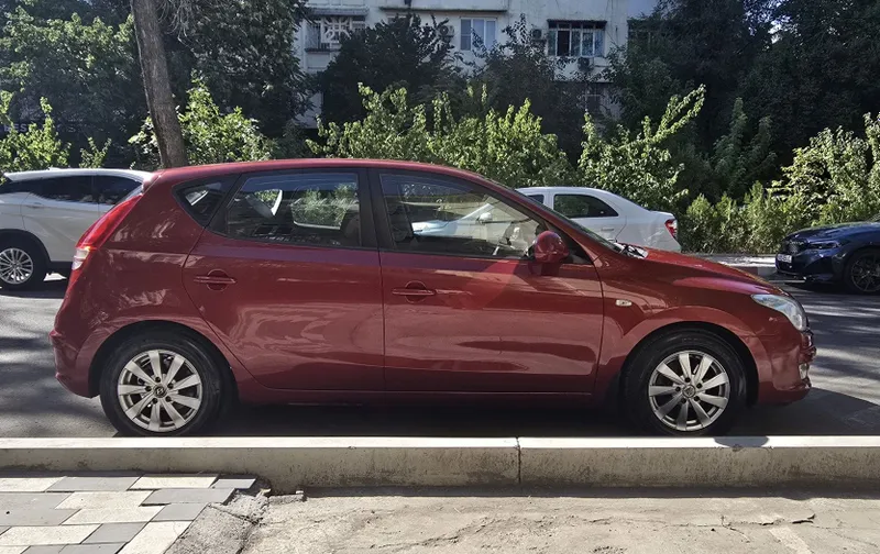 Продам Hyundai i30, 2009 год, 1.6 AT 3 Продам Hyundai i30, 2009 год, 1.6 AT 3