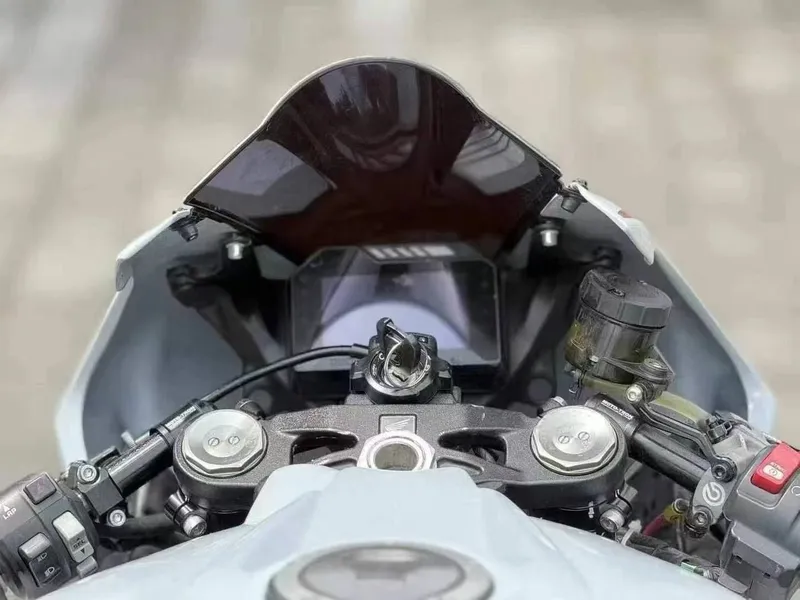 Honda sbr 1000rr — фото 4