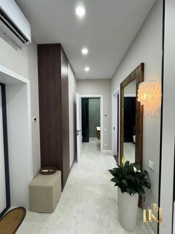 Продаётся 2-комнатная квартира в ЖК Green Island 8