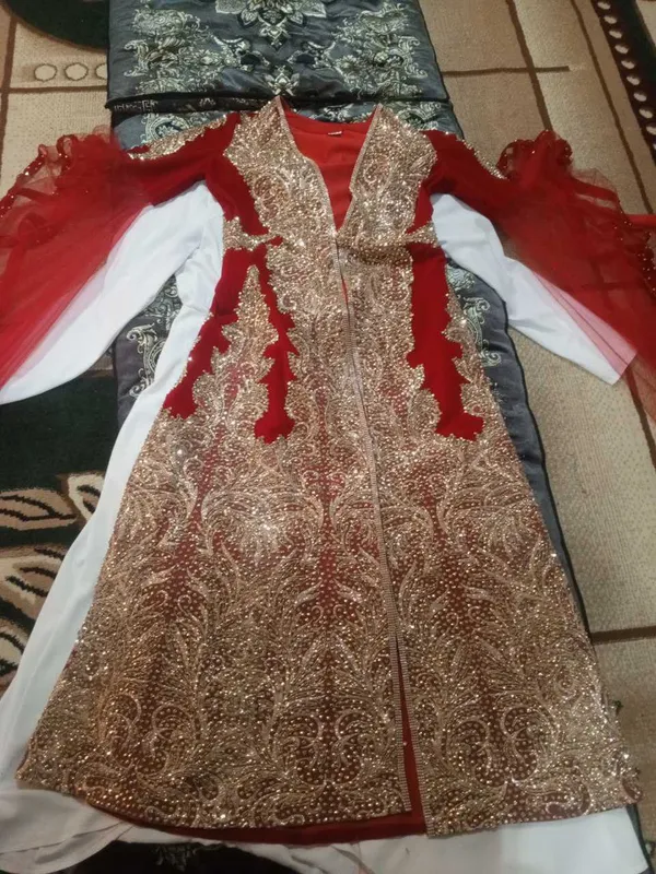 ansambli 1 marta kiyilgan 1 mln olingan narxi 1400 — фото 2