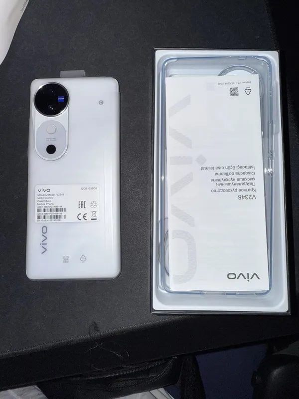 Vivo V40 новый коробка — фото 1