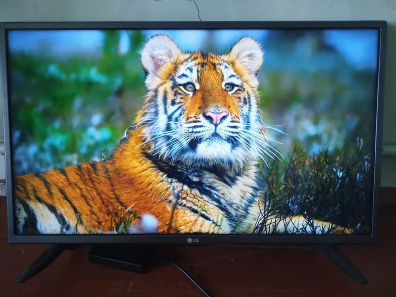 Продам LG 32 LED телевизор оригинал 1 Продам LG 32 LED телевизор оригинал 1