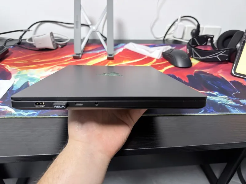 Продам свой ноутбук Razer blade 14 4070/8gb 32gb/1tb очень сильный ! — фото 2