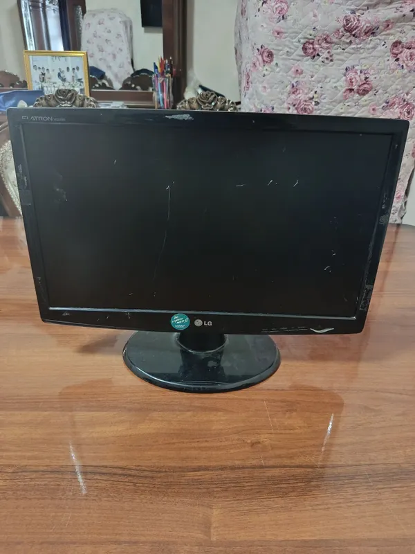 Lg 22 ful hd monitor sotiladi 1 Lg 22 ful hd monitor sotiladi 1