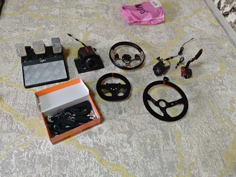 PXN V10 gaming steering wheel (Igrovoy rul) 1 PXN V10 gaming steering wheel (Igrovoy rul) 1