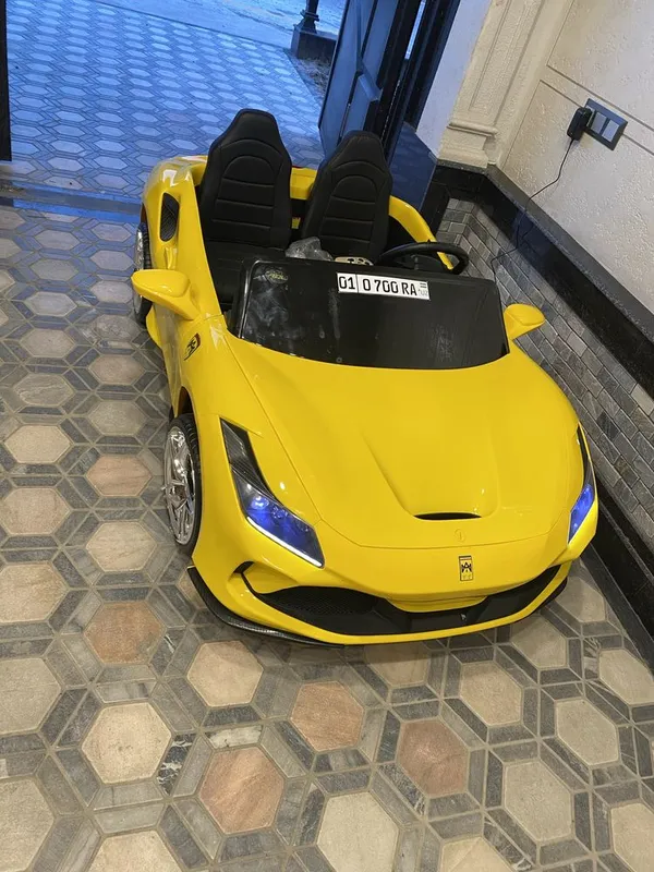 Ferrari F8 очень большая детская машина электромобиль болалар мошинаси 1