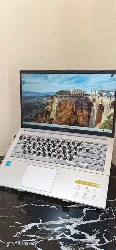 ASUS VivoBook noutbuki 2 ASUS VivoBook noutbuki 2