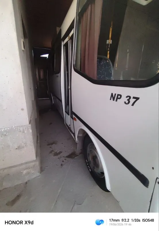 ISUZU NP37 2013 йили 1 ISUZU NP37 2013 йили 1