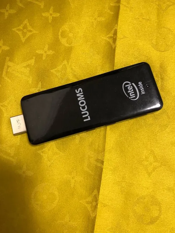 Assalom alekum Mini Kompyuter Sotiladi Windows 2Gb Ozu