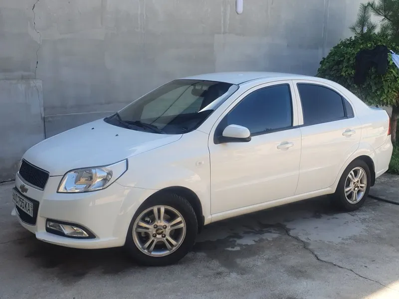 Nexia 3 rangi oq 2