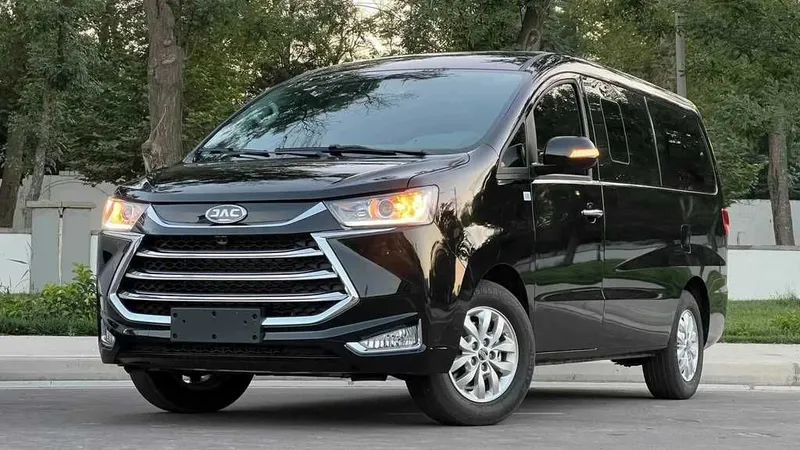 Jac M4 Luxe refine Mexanika 9 kishilik