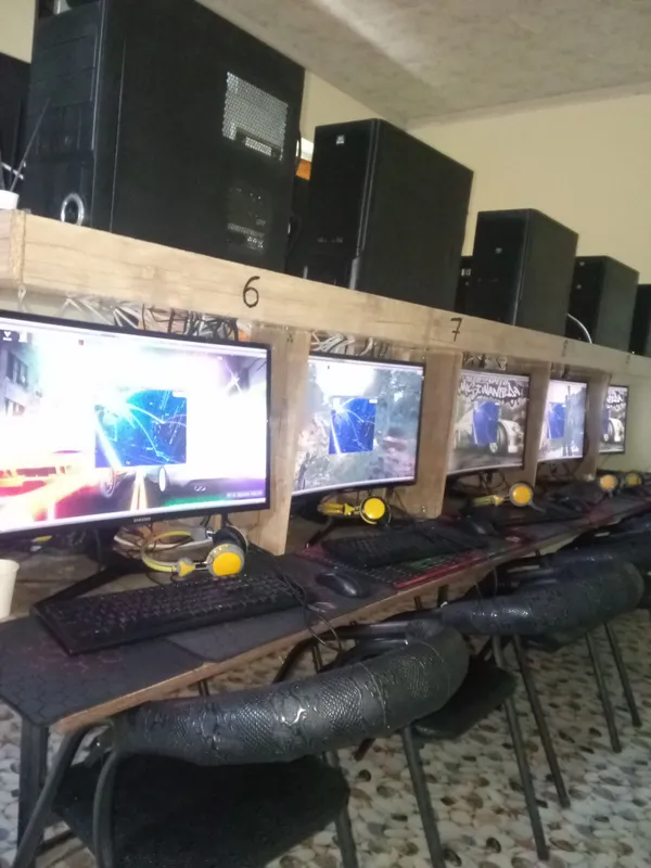 jihozlri bn sotiladi 11 komp cs.1.6 dota 2