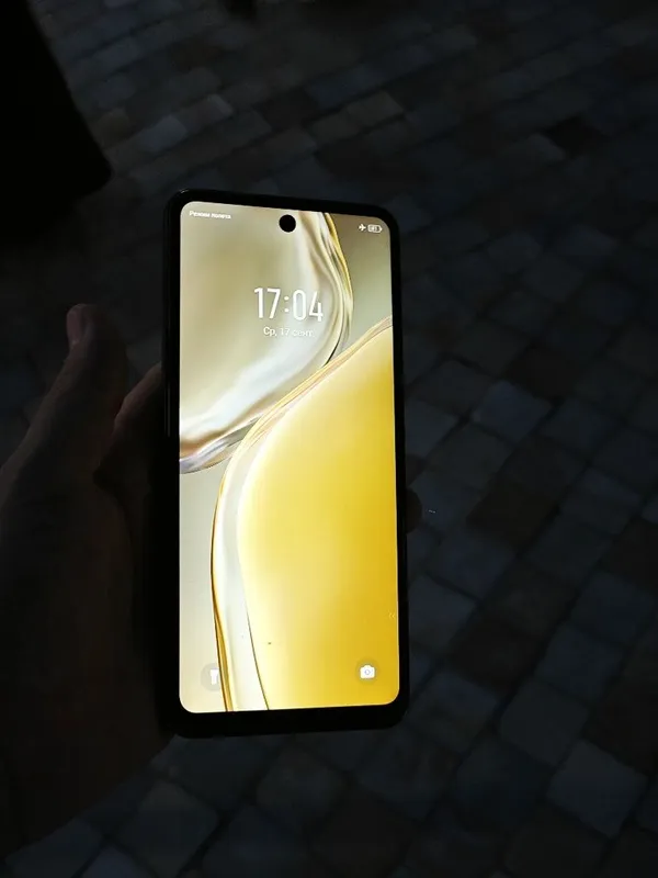 infinix hot 40i 128/4+4 — фото 2