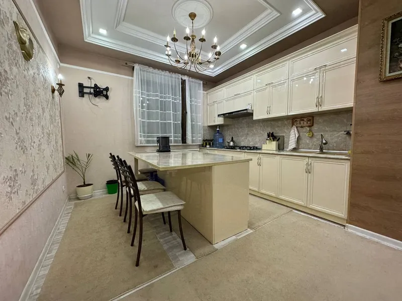 Yashnobod tumanida 180 m², 4 xonali kvartira sotiladi 7 Yashnobod tumanida 180 m², 4 xonali kvartira sotiladi 7