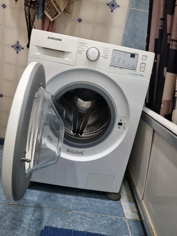 Стиральная машина Samsung eco bubble на 6кг 2