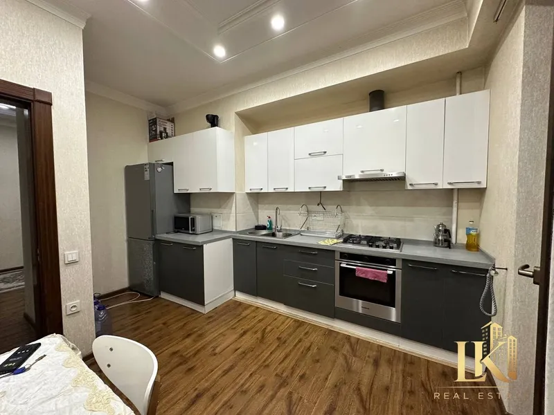 3-комнатная квартира в ЖК «Эталон», 95 м², 5/8, евроремонт, мебель и техника — фото 6