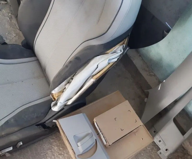 BYD chazor orqa chap taraf eshigi pataloq sidenya reminlari ham bor 6