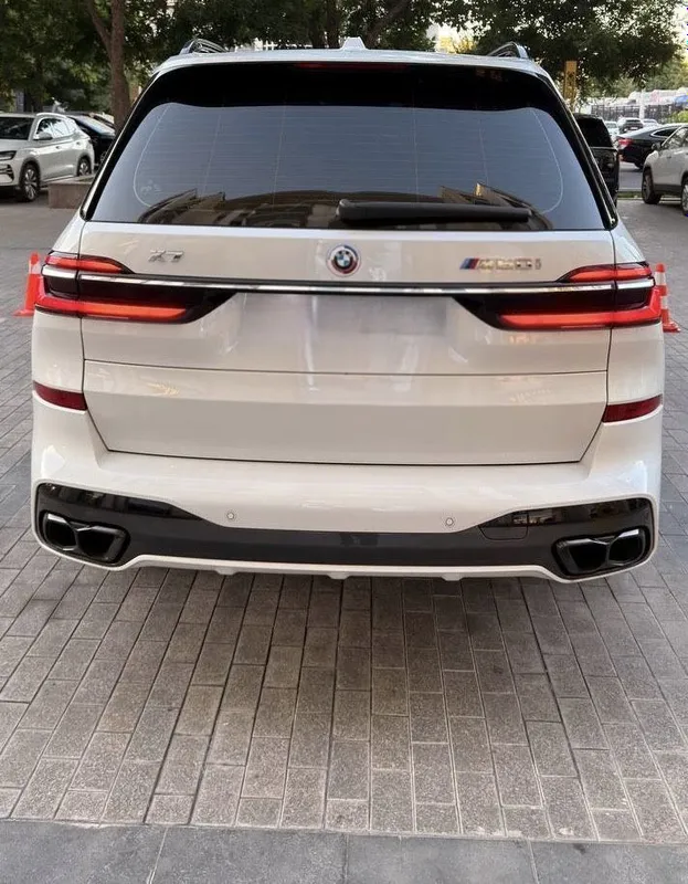 BMW X7 Xdrive 60i 2022 год — фото 3