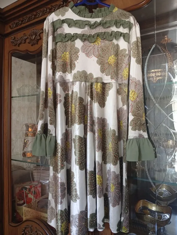 koʻylak lozim sotilad 1 koʻylak lozim sotilad 1