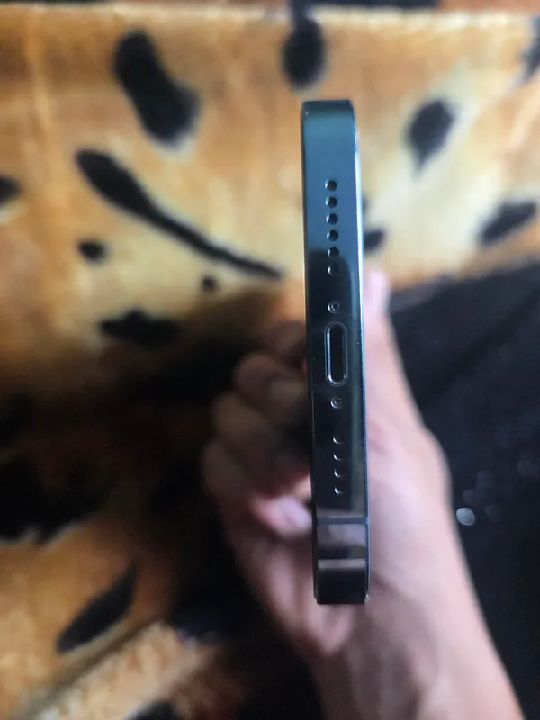 IPHONE 3 IPHONE 3