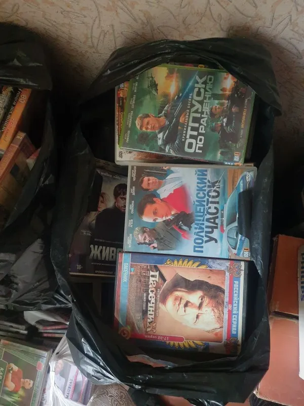 Продаются 2 DVD +500дисков ,фильмы+музыка — фото 7