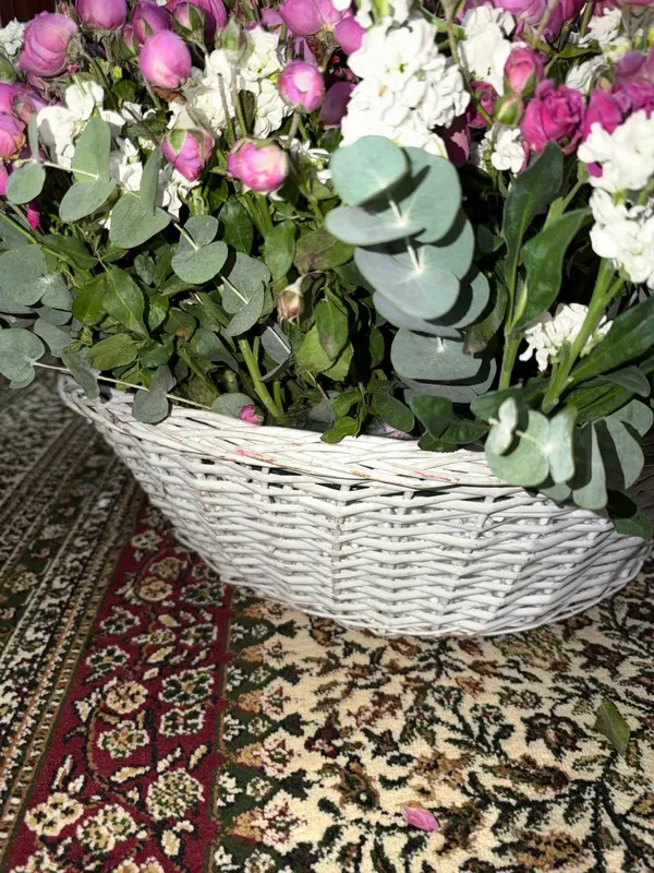 Savatdagi katta guldasta 3