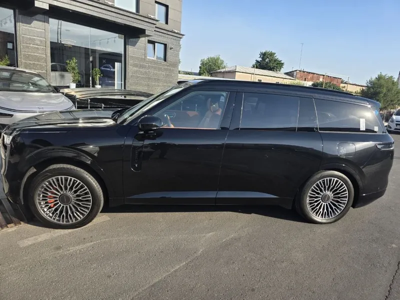 Lynk and Co 900 Explore eng full 2 Lynk and Co 900 Explore eng full 2