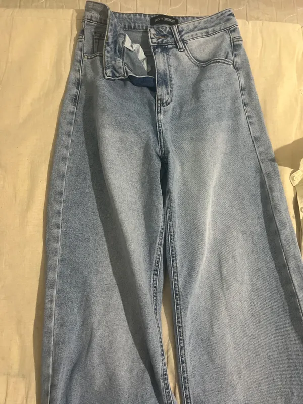 Jeans shim 1 Jeans shim 1