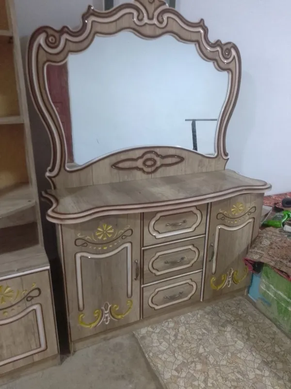 shkaf sotiladi 4 shkaf sotiladi 4
