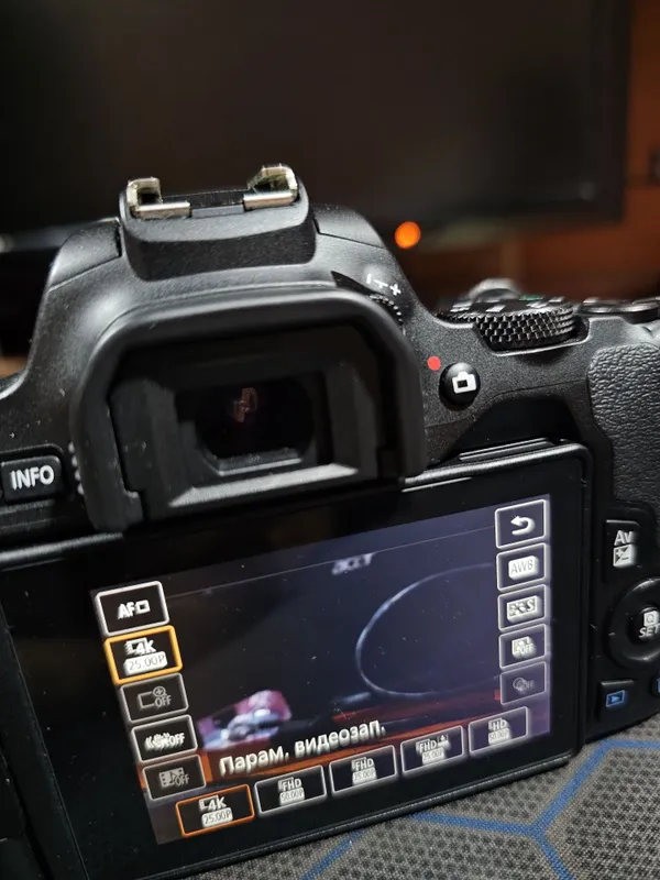 Canon 250D состояние как новое 6 Canon 250D состояние как новое 6