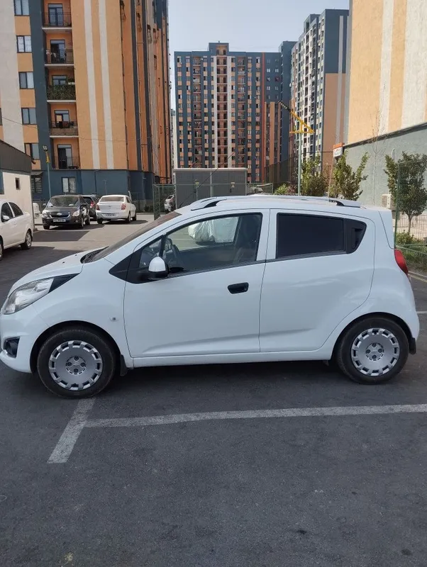 Chevrolet Spark 2012 1.0 L — фото 3