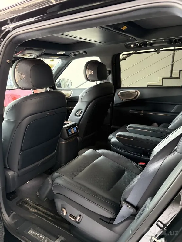 Lynk & co 900 gibrid 7 Lynk & co 900 gibrid 7