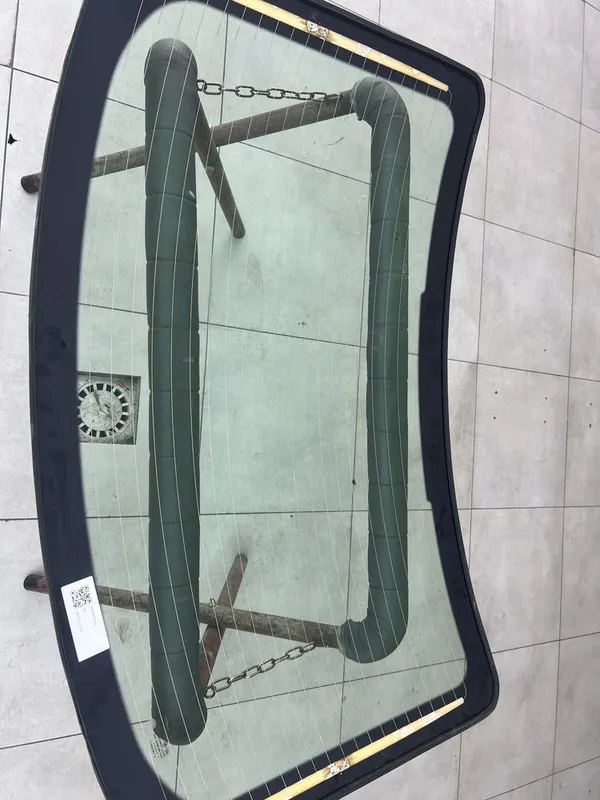 Hongqi EQM5 orqa lobovoyi orginal