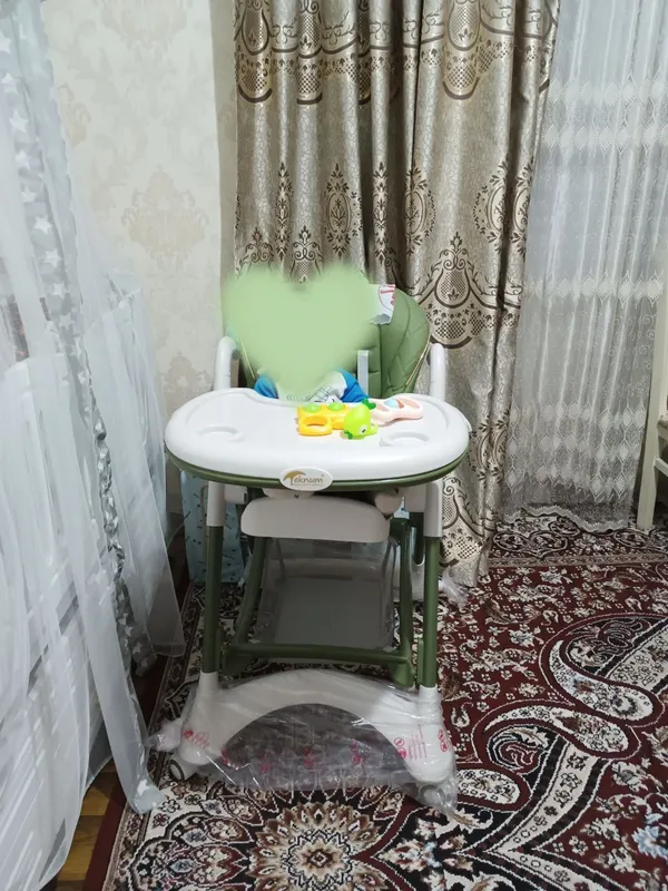 Bolalar ovqat stoli