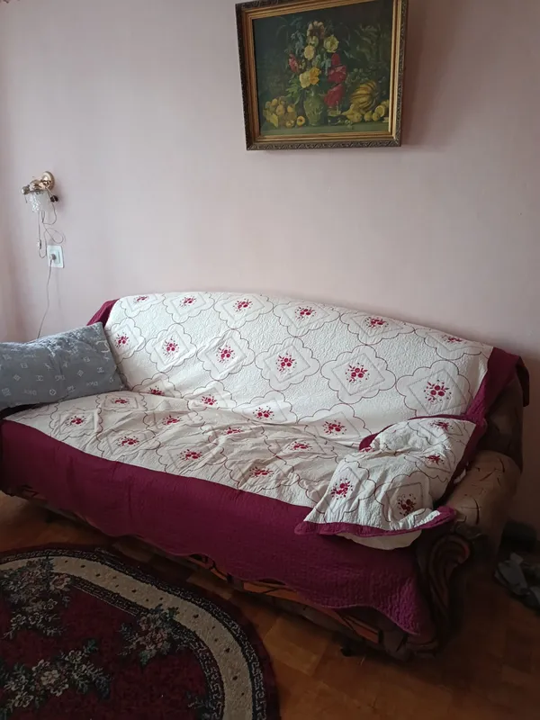 Продается диван дёшево 1