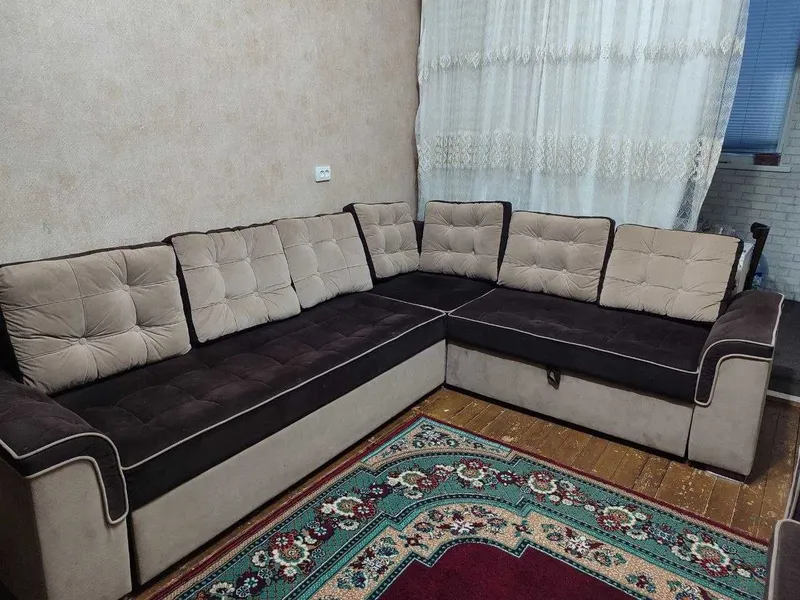 Срочно! Продается раздвижной диван уголок и кресло