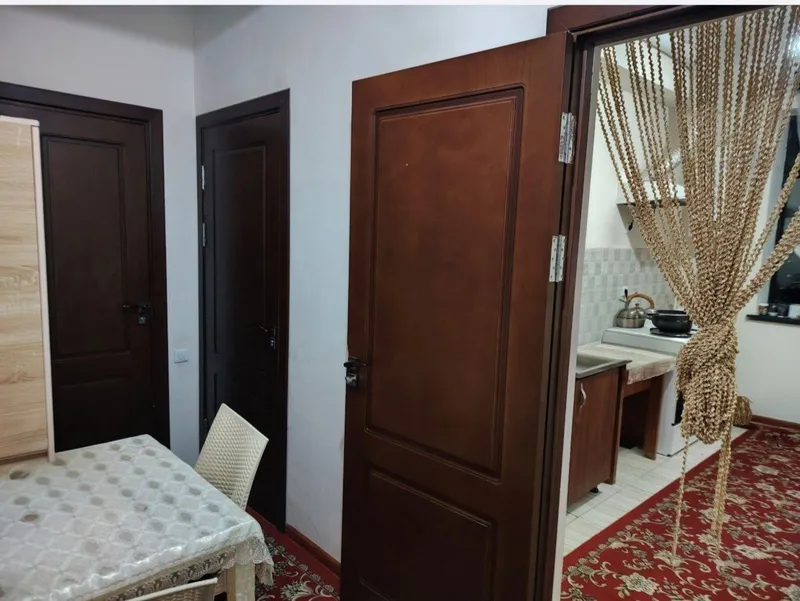 Termiz Dubai restarani orqasida 7-qavatda 1xonali uy ijaraga beriladi