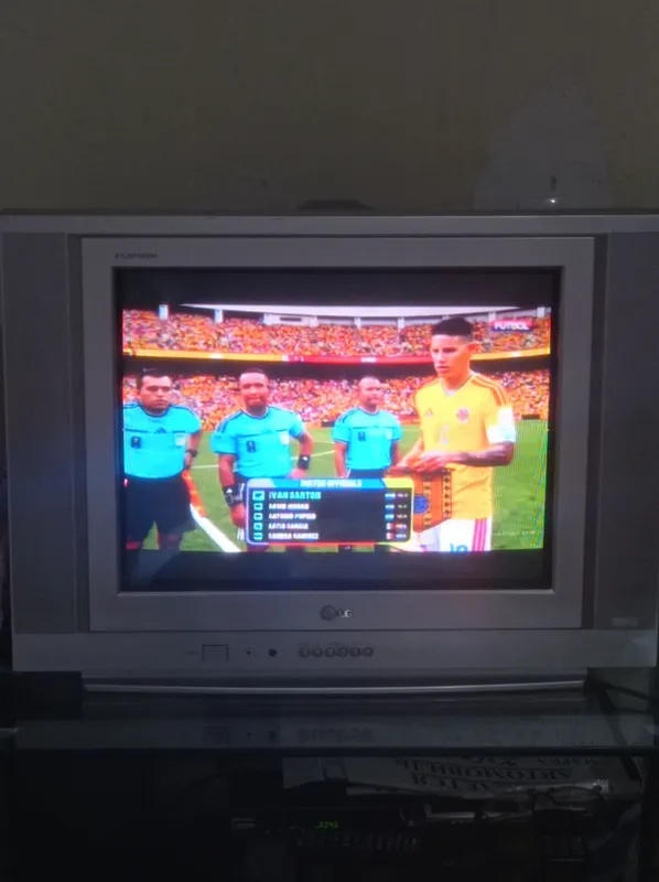 Televizor orqasi bori eski yaxwi ko'rsatvodi Original LG FLATRON 51duy 2 Televizor orqasi bori eski yaxwi ko'rsatvodi Original LG FLATRON 51duy 2