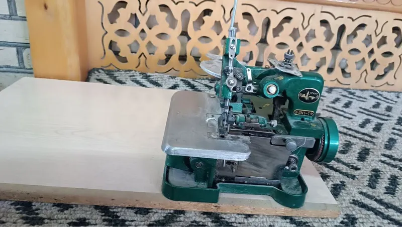 Averlo tikuv mashinasi sotiladi
