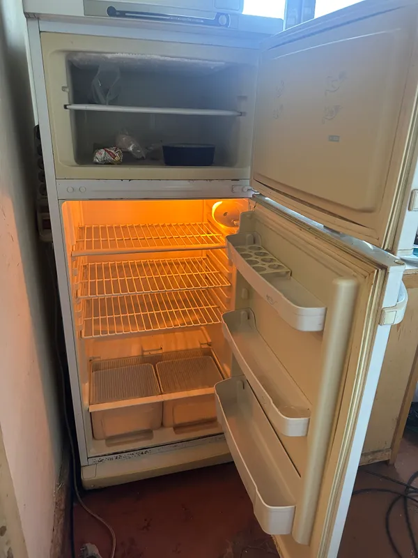 Холодильник Indesit в идеальном состоянии 4 Холодильник Indesit в идеальном состоянии 4