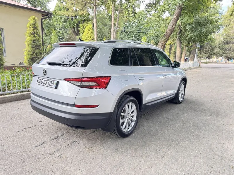 Skoda Kodiaq 2021, 2.0 AT (180 л.с.), 4WD, Комплектация Style (7 мест) 4