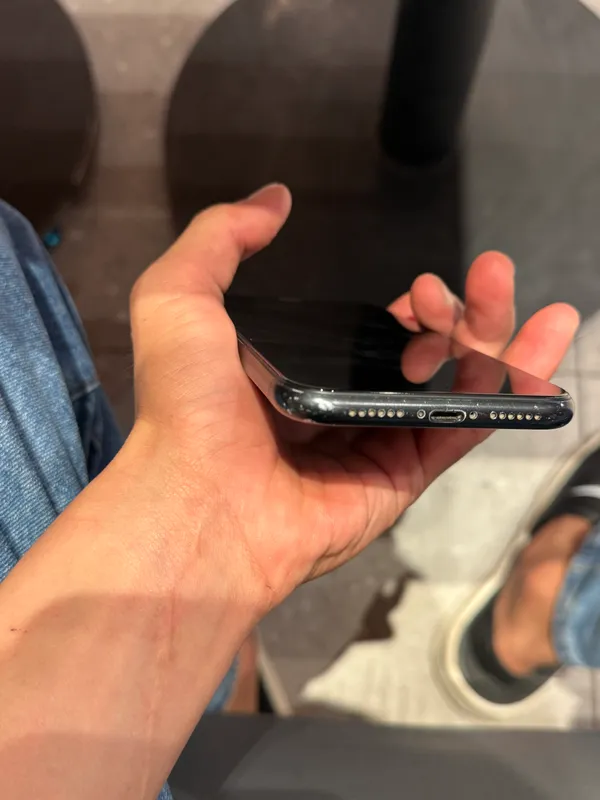 Iphone xr 128 gb qora 6