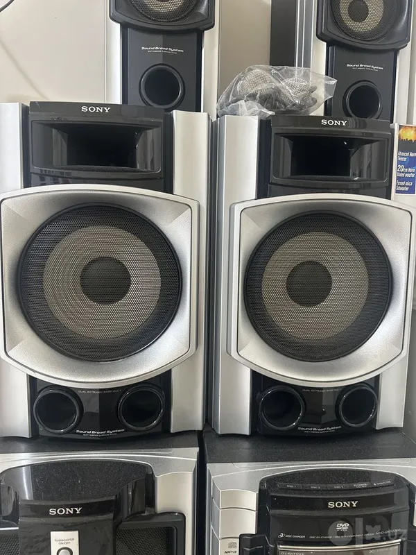 Музыкальный центр SONY 4 Музыкальный центр SONY 4