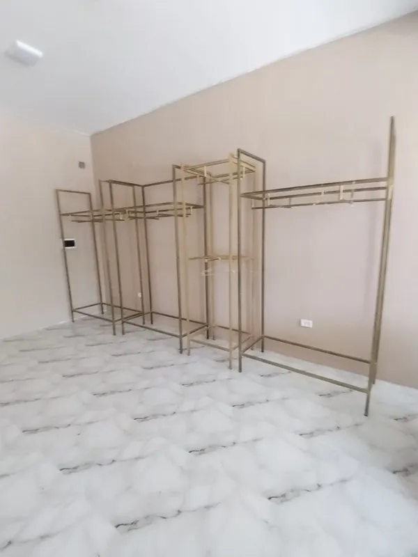 Jeniskiy butik uchun naveslar